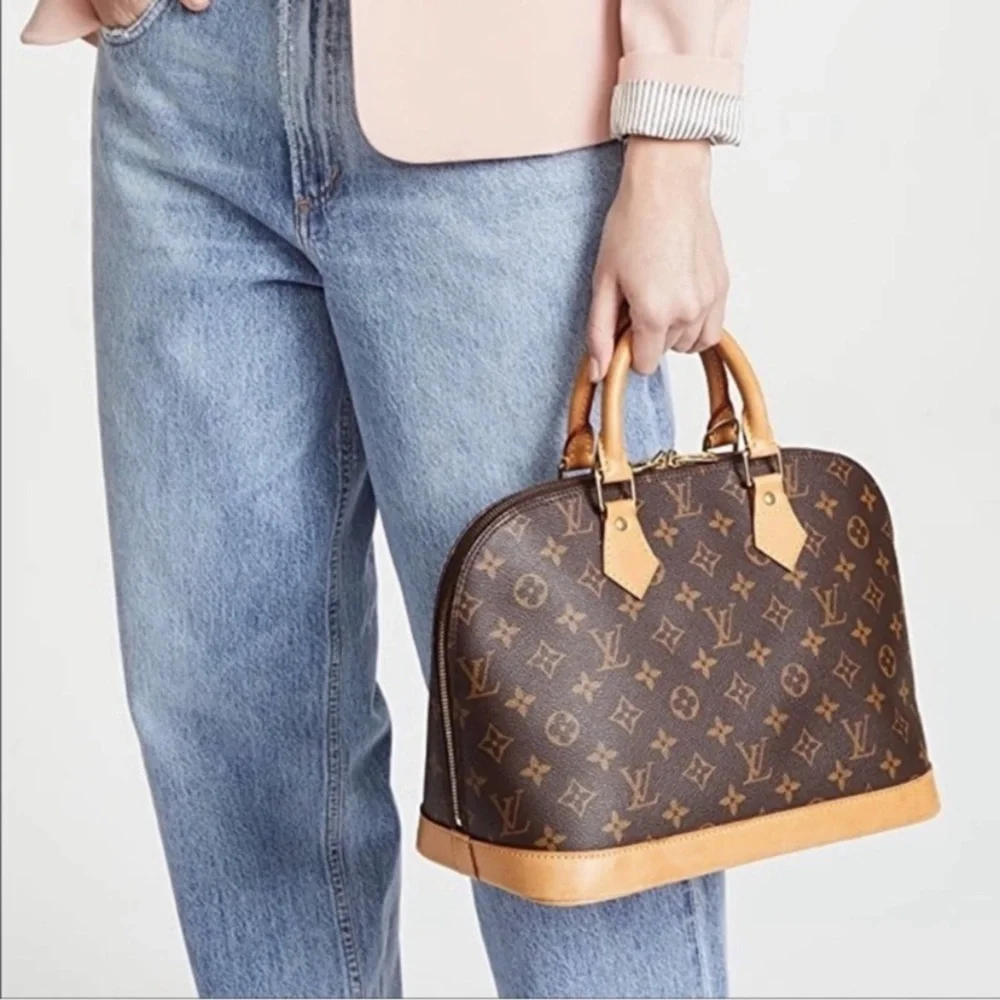 Louis Vuitton Alma PM (bigger one) Hand Bag - Picture 1 of 13